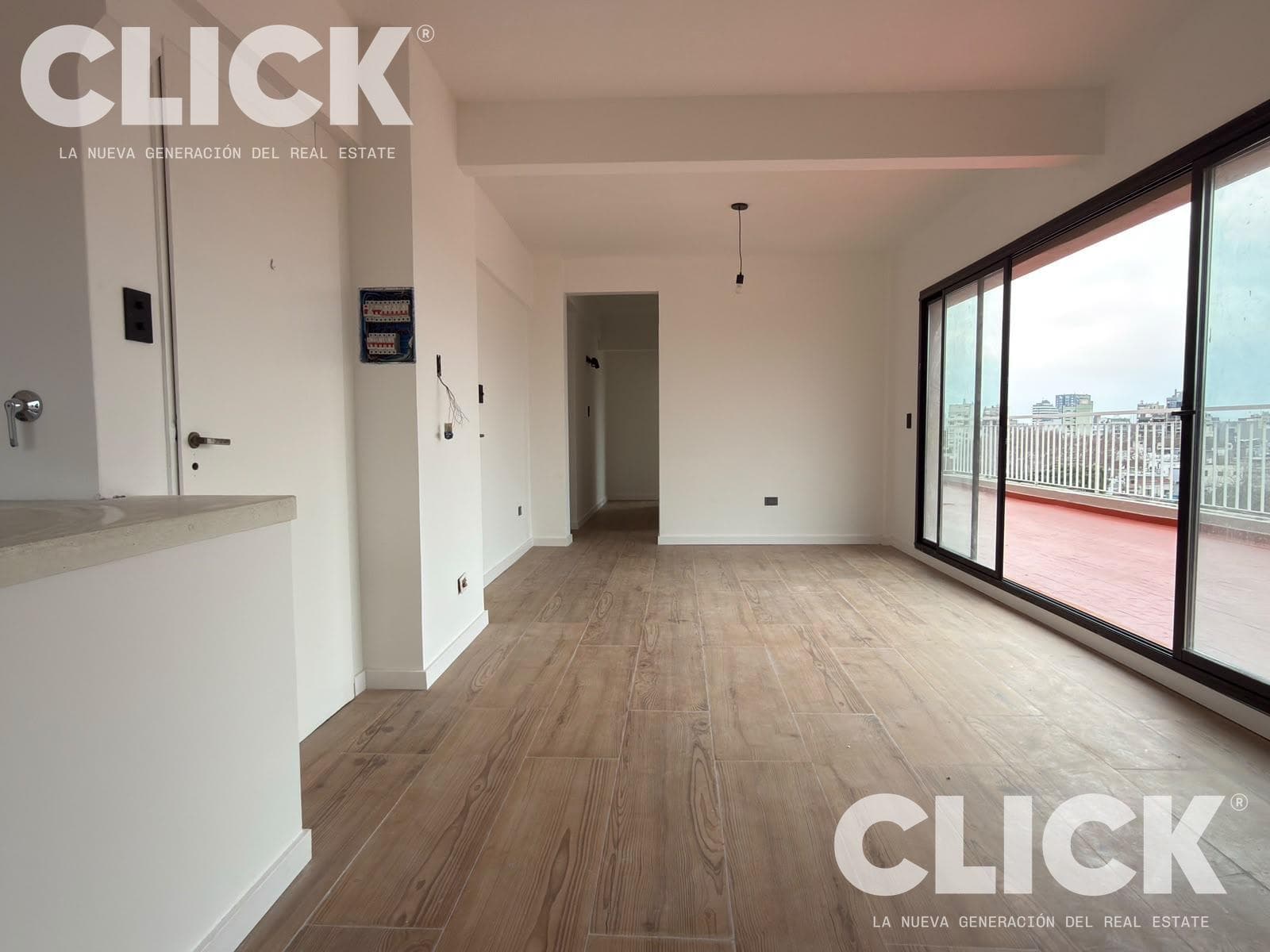 FOR SALE - 4-ROOM APARTMENT WITH A TERRACED BALCONY AND PANORAMIC VIEW - PARQUE CHAS