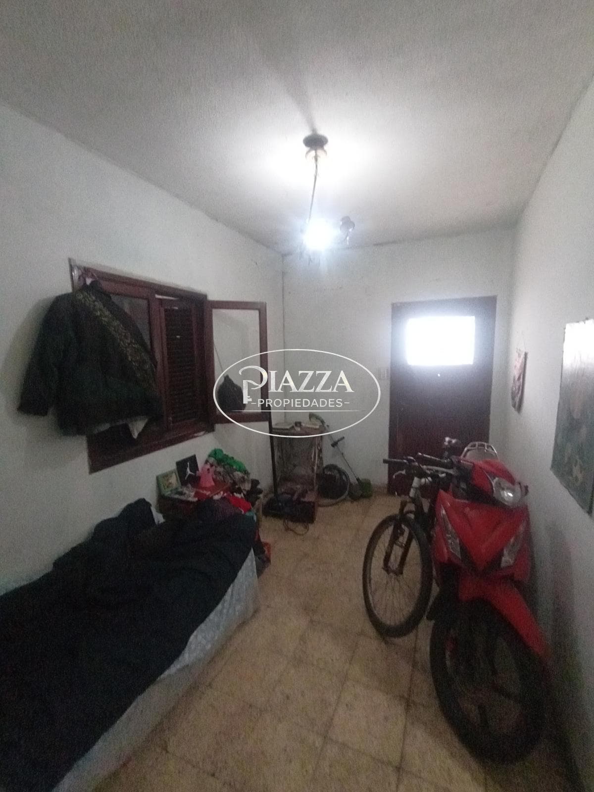 House for sale: 2 bedrooms - Patio and garage - 23rd and 49th Streets, La Plata