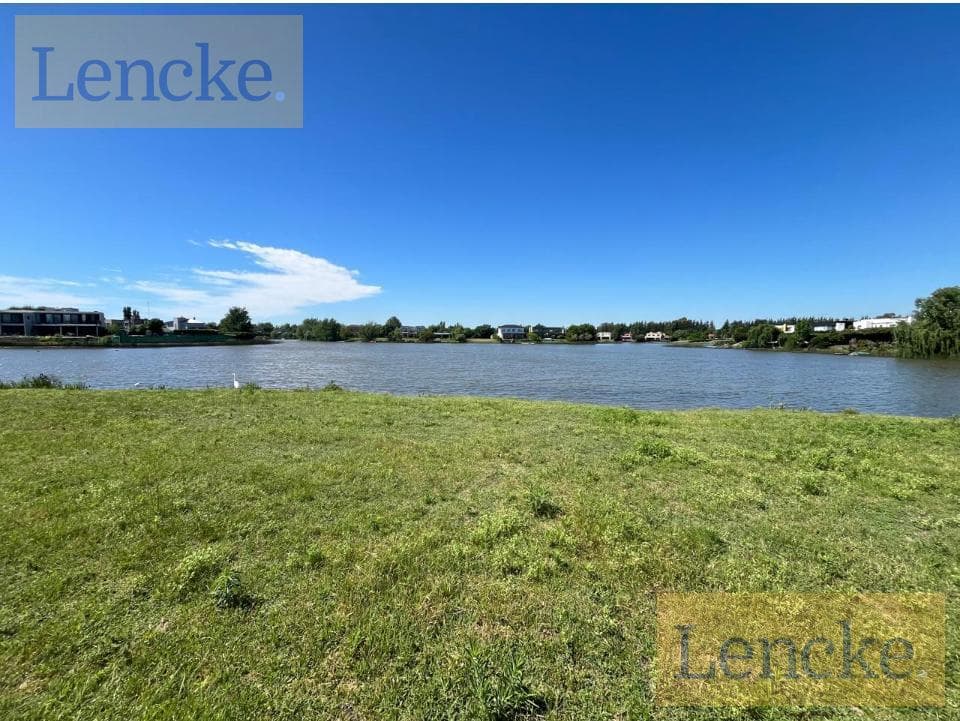 Excellent lot overlooking the lagoon with the best views, 1,687 m², direct financing available