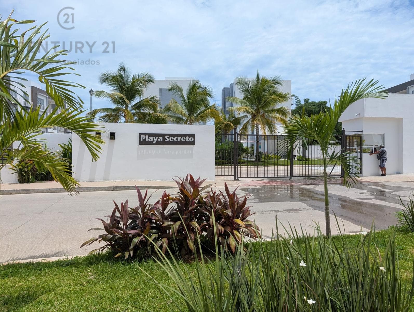 Apartment for Sale in the Puerta al Sol Subdivision, Acapulco