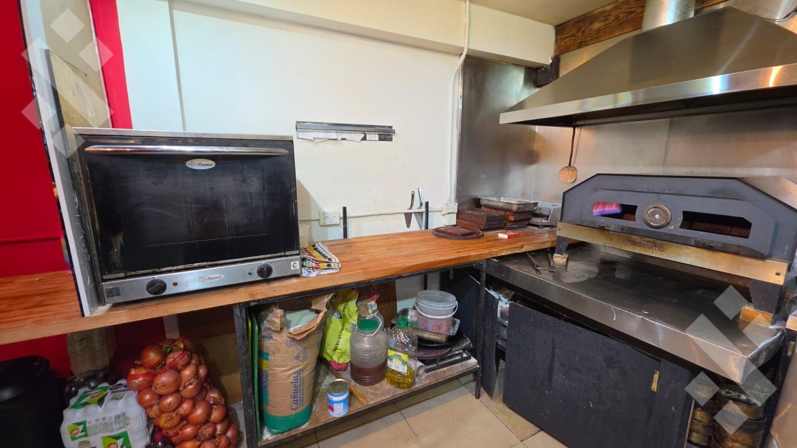 Business for Sale - Galería El Maitén - Downtown Area - San Martín de los Andes