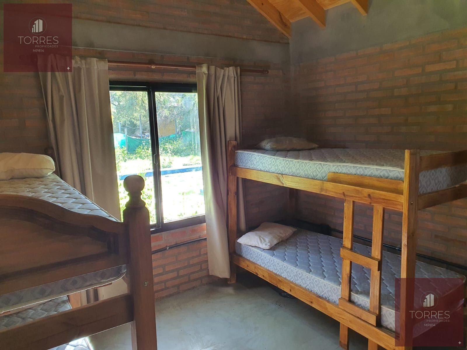 House for sale in Carpinteria, Merlo, San Luis