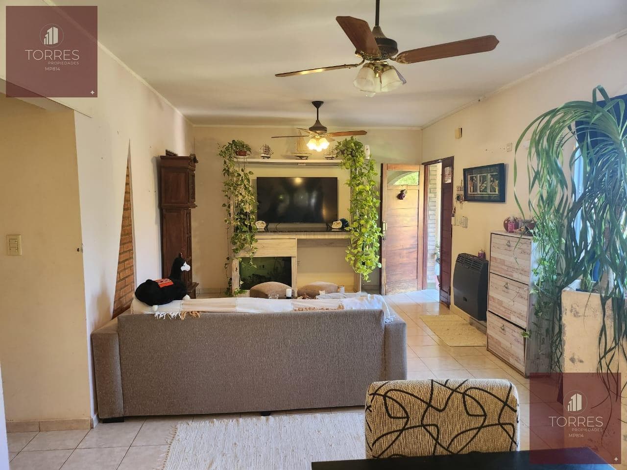 HOUSE FOR SALE IN MERLO, SAN LUIS. HEATED POOL, TERRACE, BARBECUE AREA