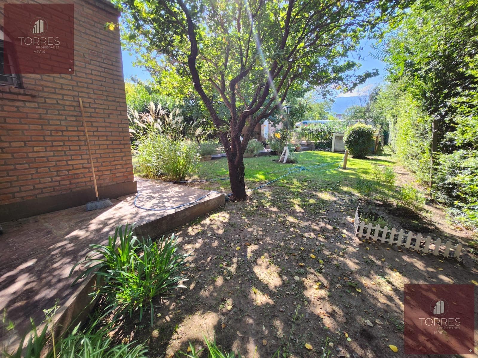 HOUSE FOR SALE IN MERLO, SAN LUIS. HEATED POOL, TERRACE, BARBECUE AREA