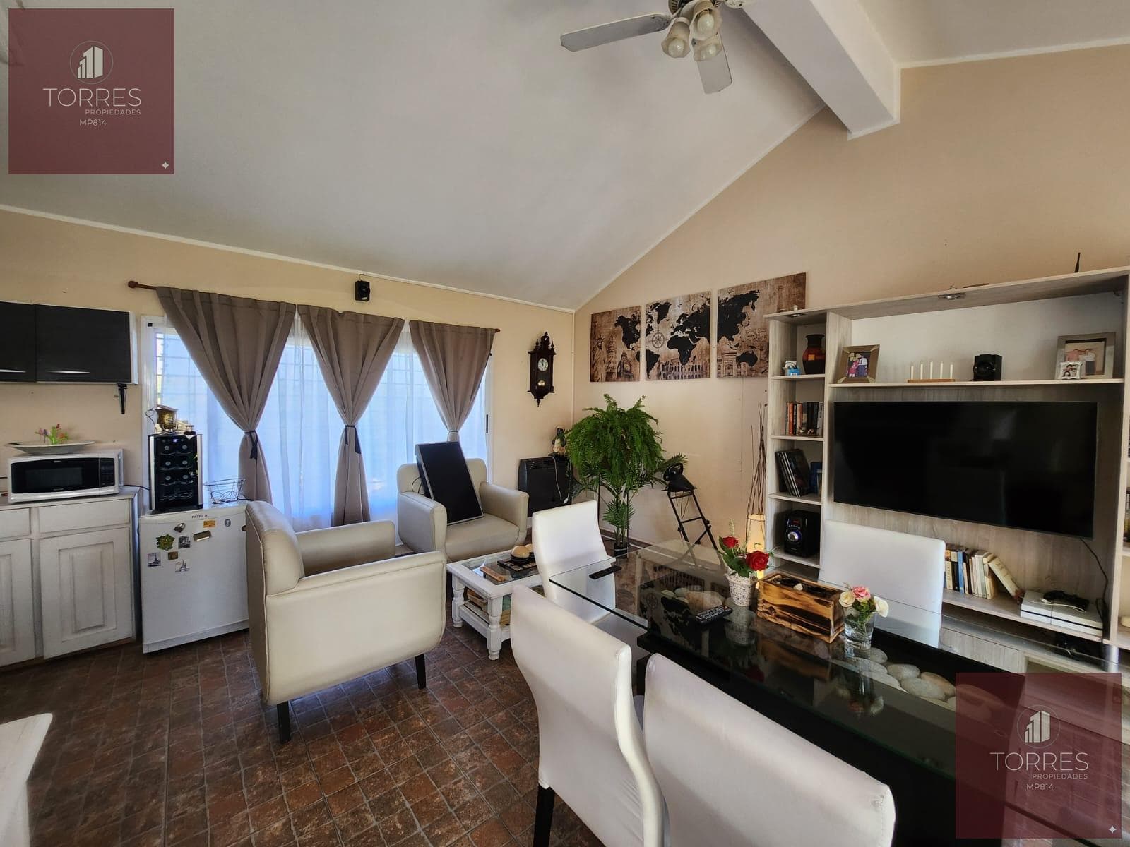 HOUSE FOR SALE IN MERLO, SAN LUIS. HEATED POOL, TERRACE, BARBECUE AREA