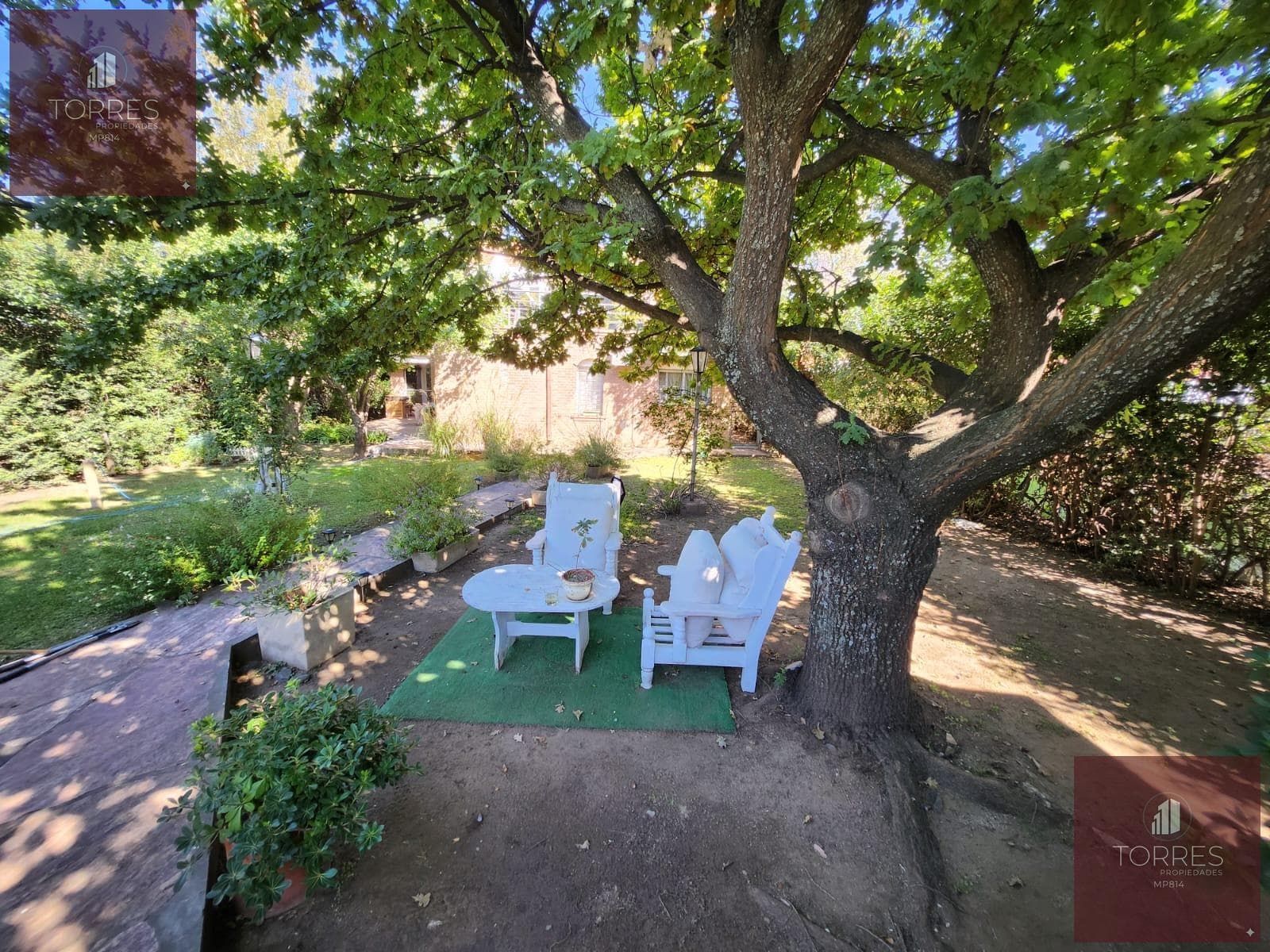 HOUSE FOR SALE IN MERLO, SAN LUIS. HEATED POOL, TERRACE, BARBECUE AREA
