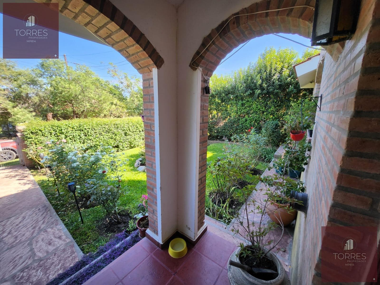 HOUSE FOR SALE IN MERLO, SAN LUIS. HEATED POOL, TERRACE, BARBECUE AREA