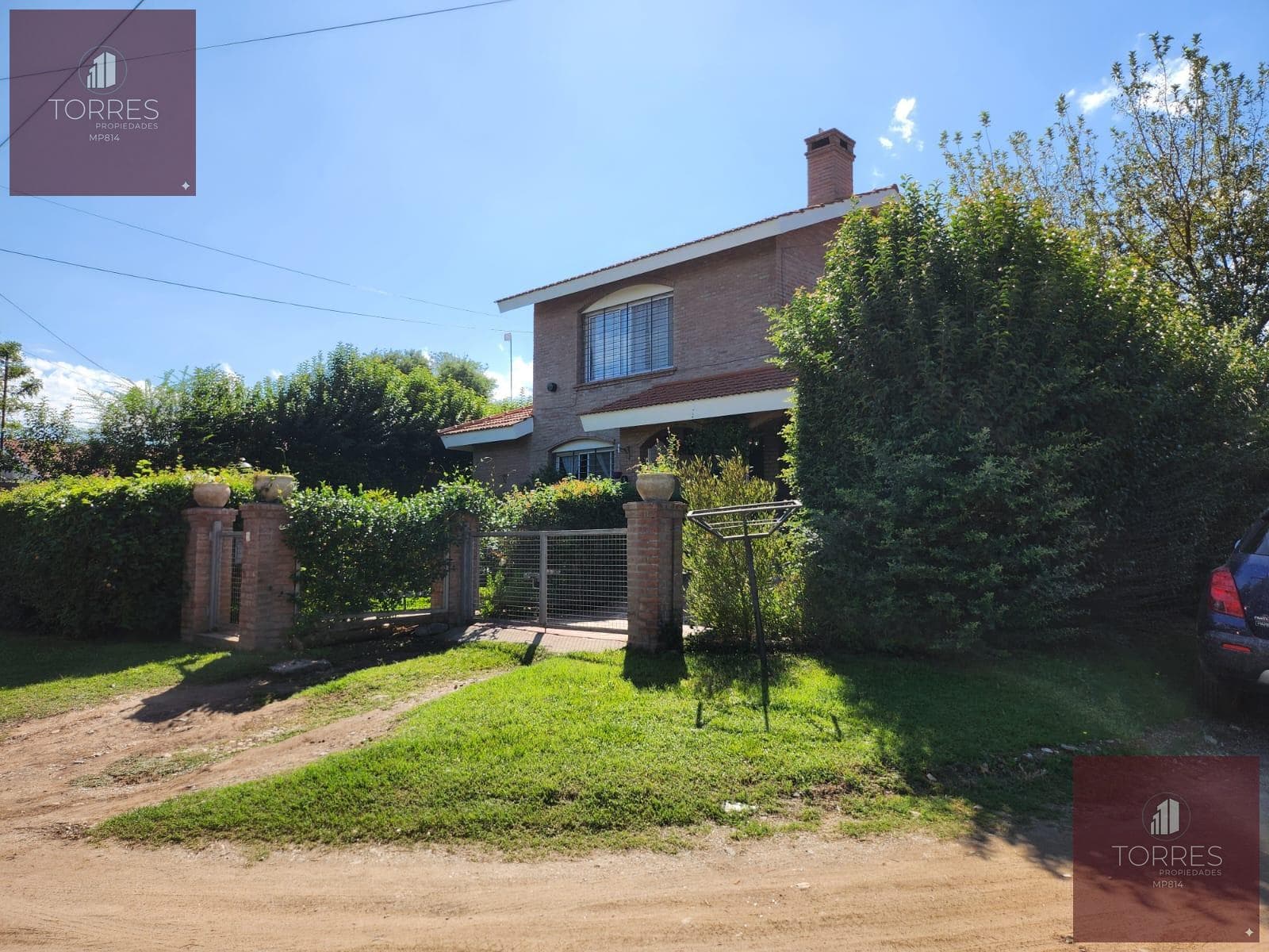 HOUSE FOR SALE IN MERLO, SAN LUIS. HEATED POOL, TERRACE, BARBECUE AREA