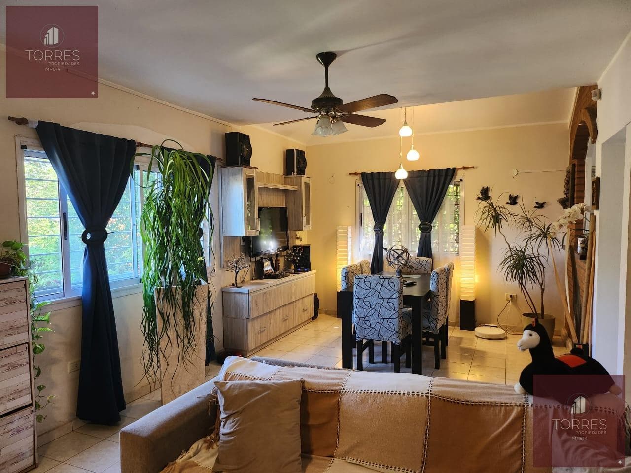HOUSE FOR SALE IN MERLO, SAN LUIS. HEATED POOL, TERRACE, BARBECUE AREA