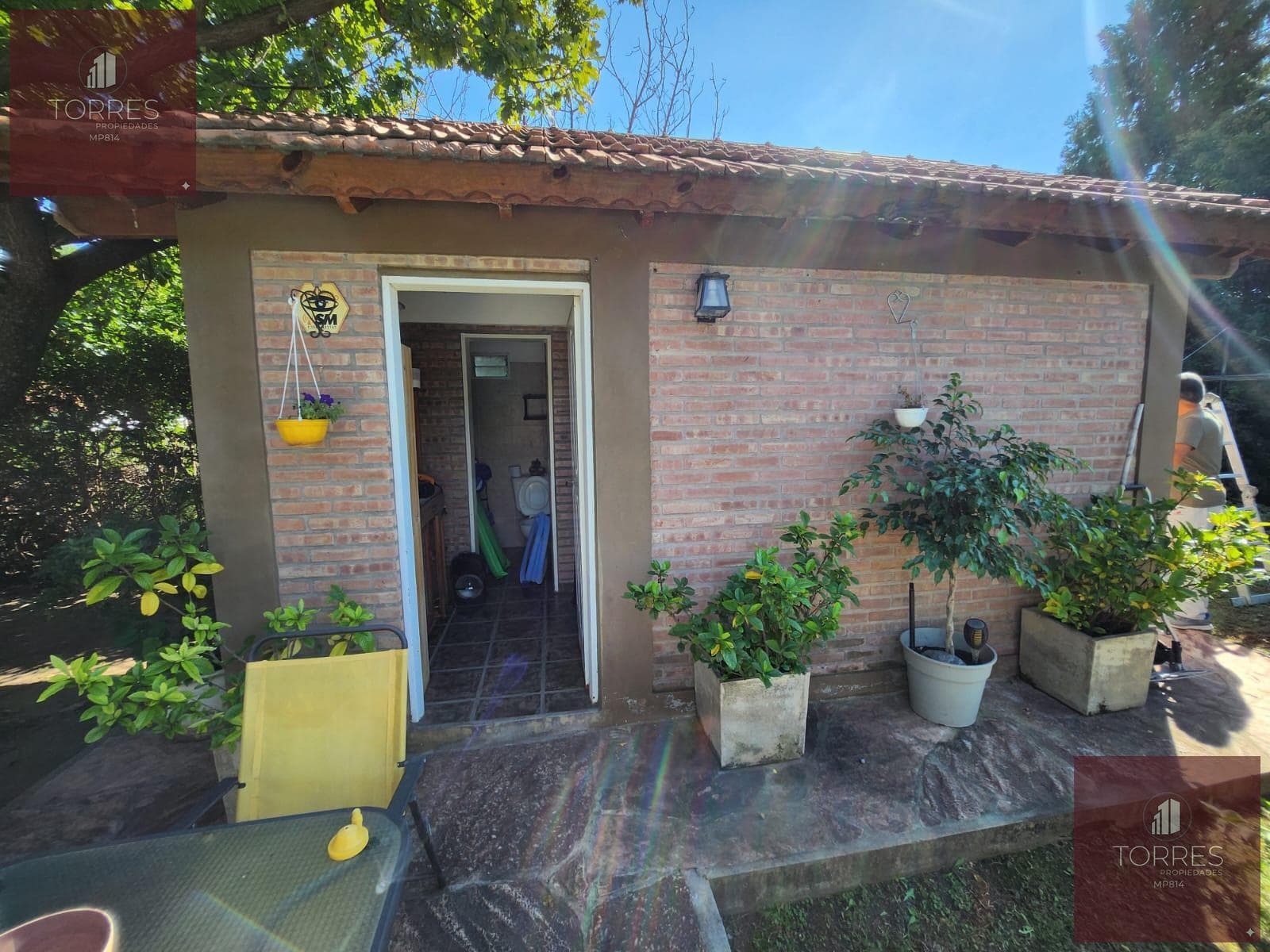 HOUSE FOR SALE IN MERLO, SAN LUIS. HEATED POOL, TERRACE, BARBECUE AREA