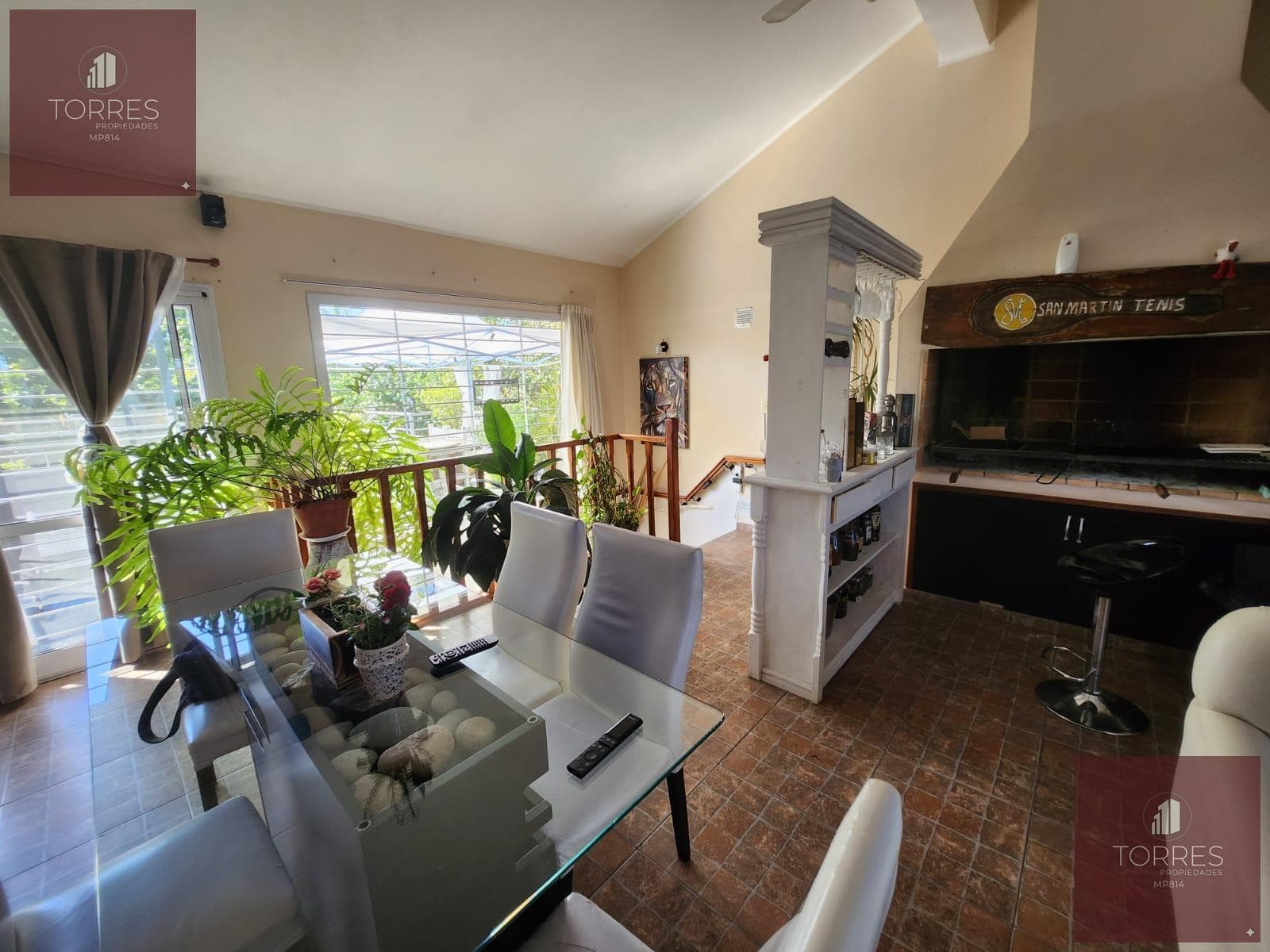 HOUSE FOR SALE IN MERLO, SAN LUIS. HEATED POOL, TERRACE, BARBECUE AREA