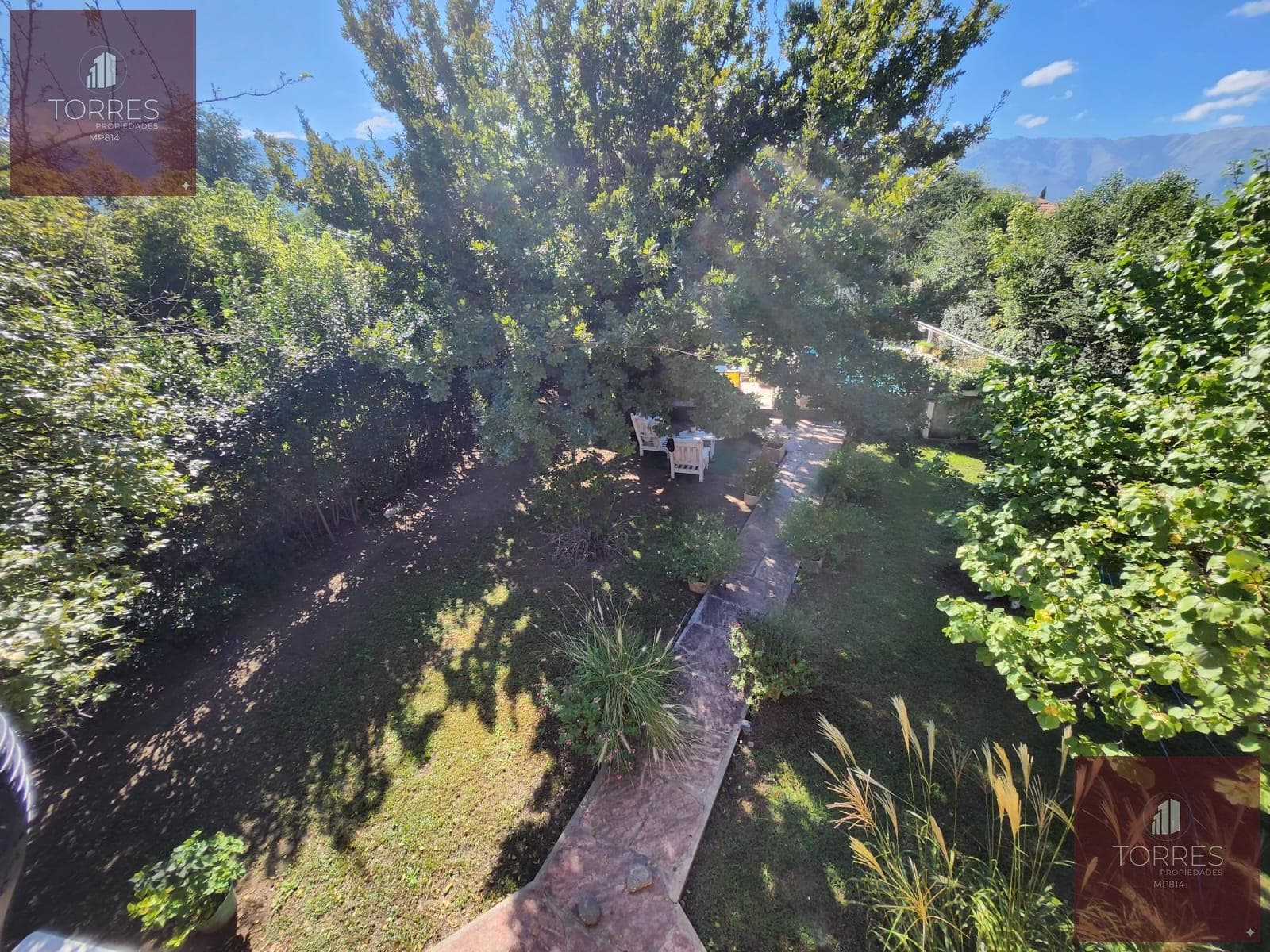 HOUSE FOR SALE IN MERLO, SAN LUIS. HEATED POOL, TERRACE, BARBECUE AREA