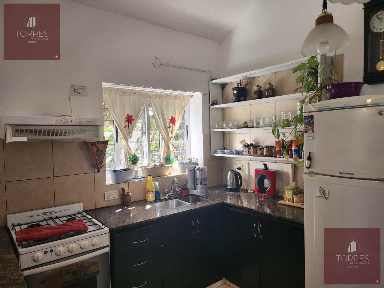 HOUSE FOR SALE IN MERLO, SAN LUIS. HEATED POOL, TERRACE, BARBECUE AREA