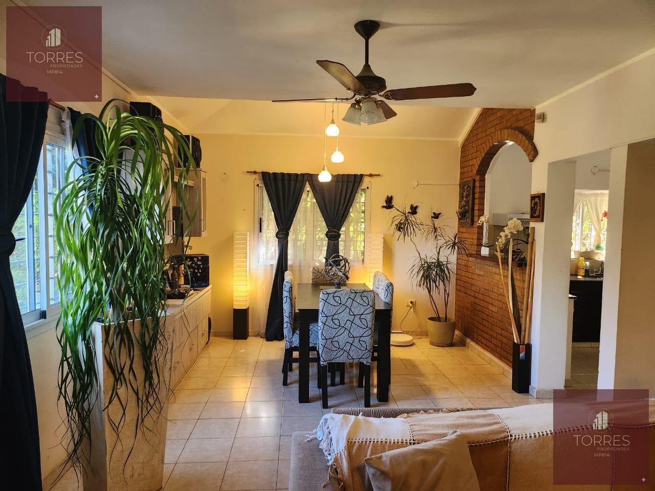HOUSE FOR SALE IN MERLO, SAN LUIS. HEATED POOL, TERRACE, BARBECUE AREA