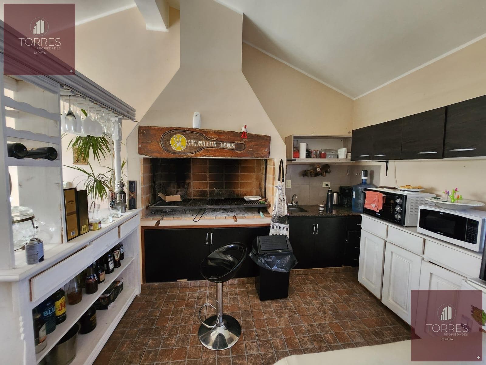 HOUSE FOR SALE IN MERLO, SAN LUIS. HEATED POOL, TERRACE, BARBECUE AREA