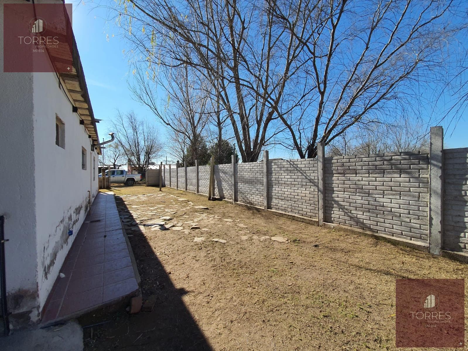 HOUSE FOR SALE IN VILLA MERCEDES, CUNA DE ALCONES II