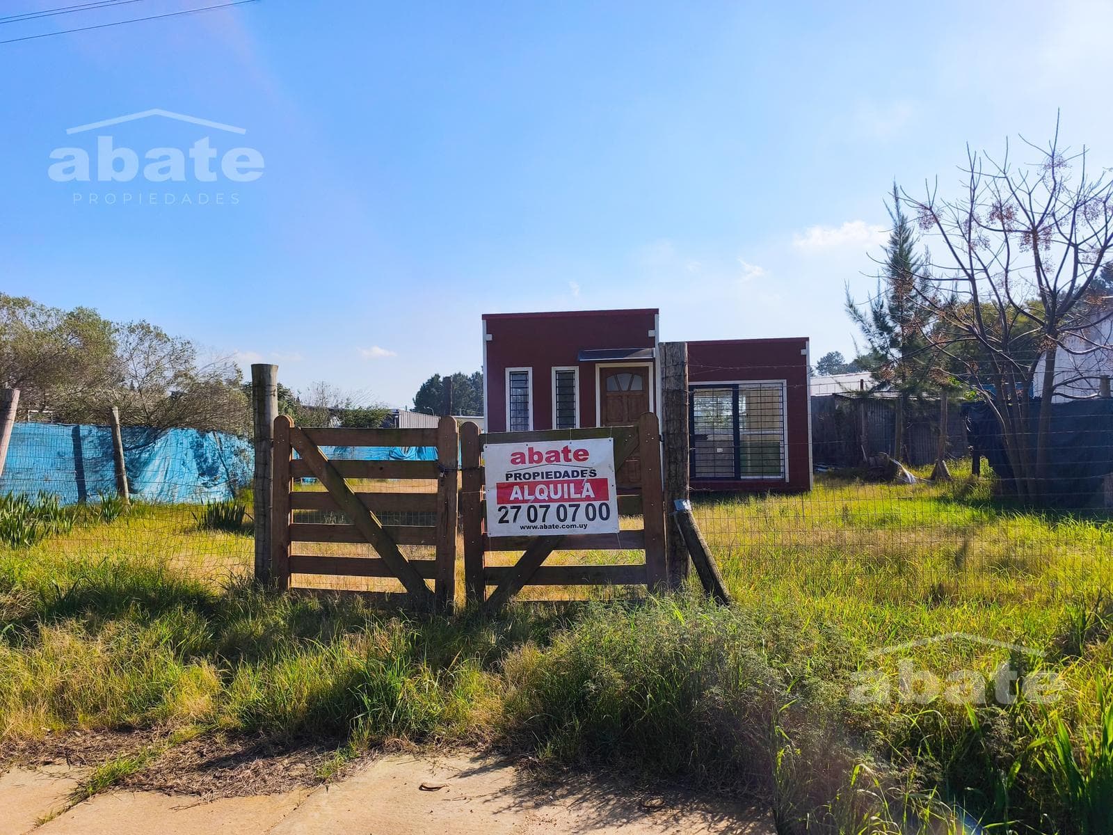 1-Bedroom House in Neptunia Sur. Large Lot