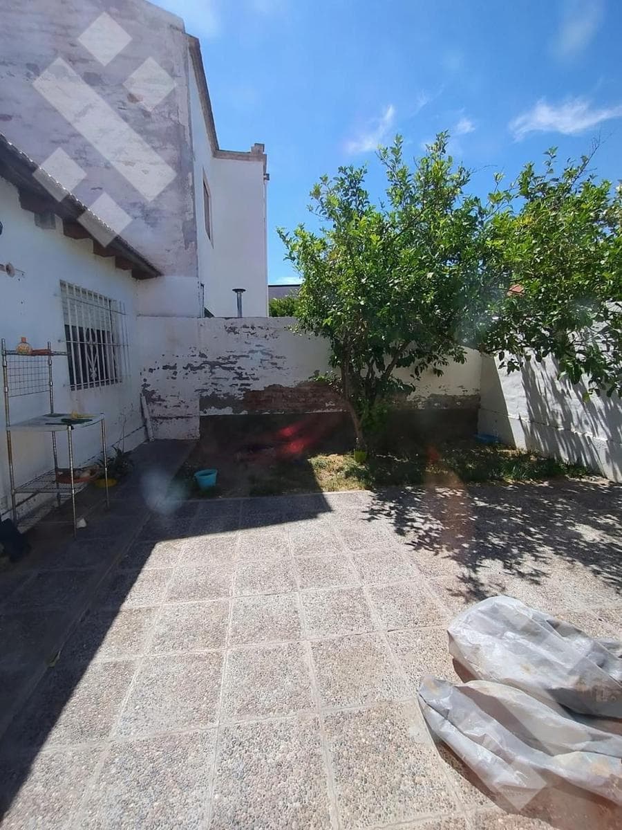 3-Bedroom House for Sale on the Ground Floor - Cumelen Neighborhood, Neuquén