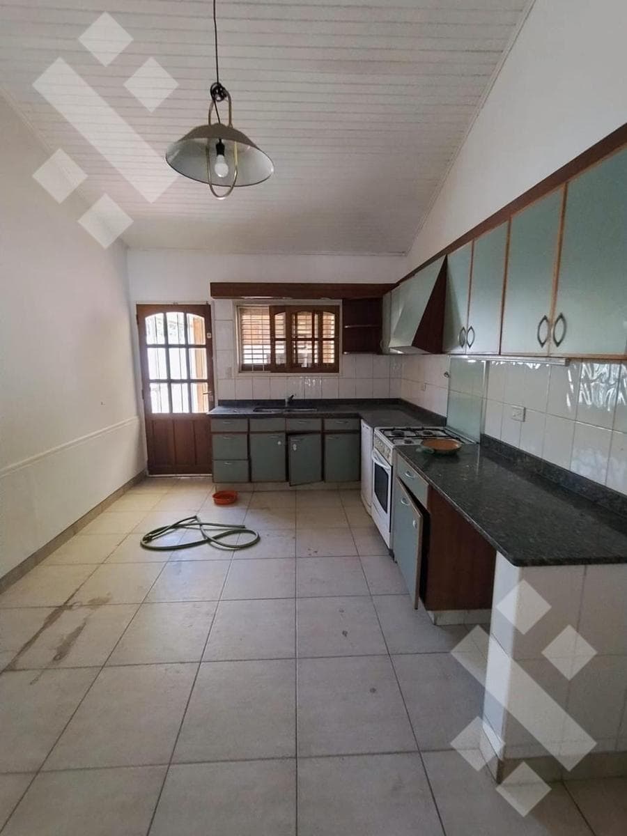 3-Bedroom House for Sale on the Ground Floor - Cumelen Neighborhood, Neuquén
