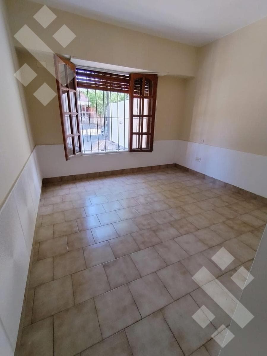 3-Bedroom House for Sale on the Ground Floor - Cumelen Neighborhood, Neuquén