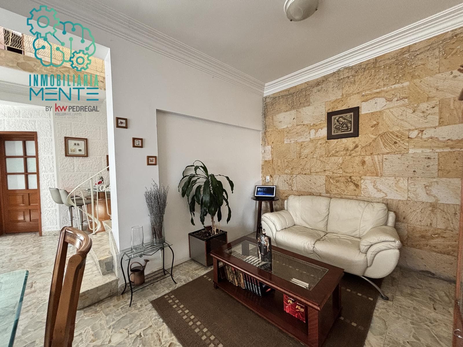 HOUSE FOR SALE WITH IMMEDIATE RETURN ON INVESTMENT IN THE BENITO JUAREZ DISTRICT, MEXICO CITY.