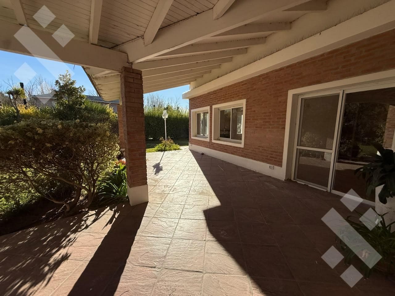 For Sale: 3-Bedroom House - Rincón Country Club, Neuquén