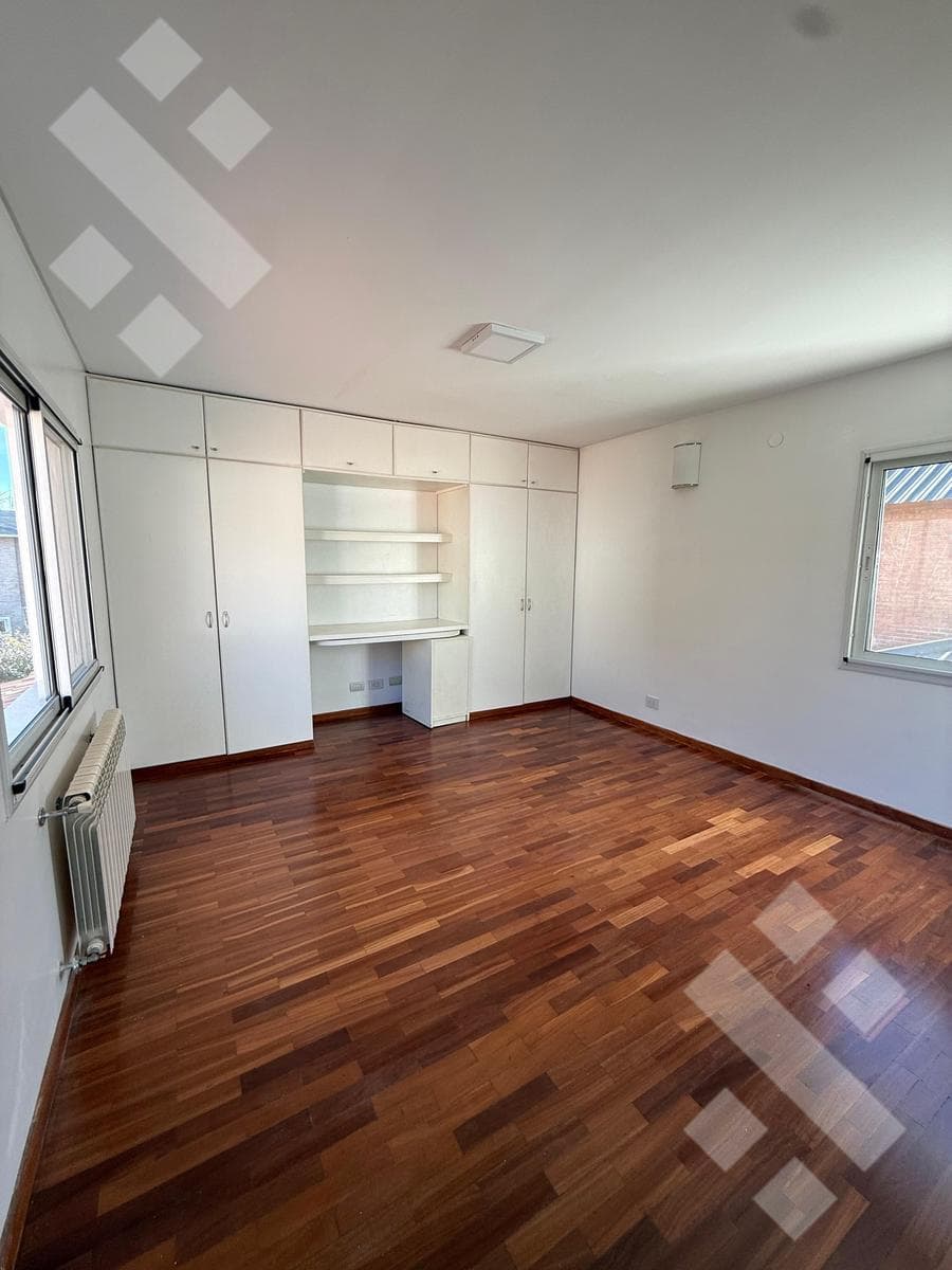 For Sale: 3-Bedroom House - Rincón Country Club, Neuquén