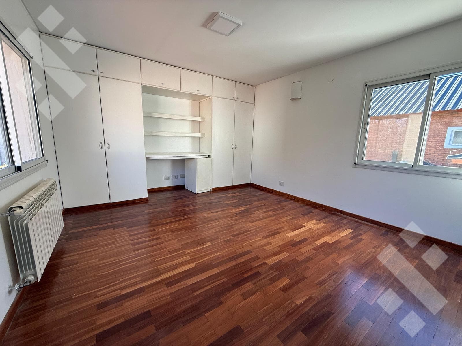 For Sale: 3-Bedroom House - Rincón Country Club, Neuquén