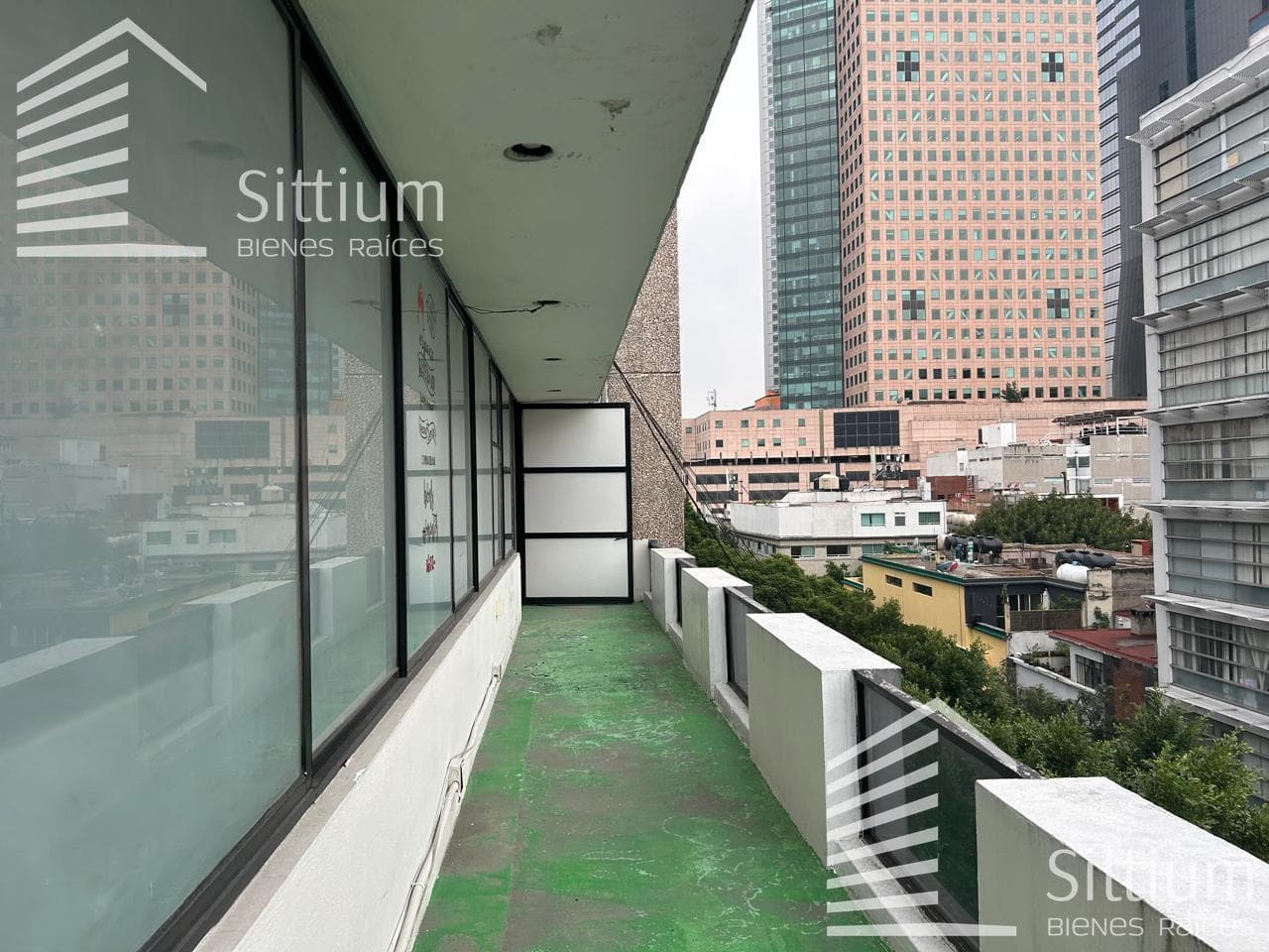 Office for Rent - Rio Elba - 28 m² - 6th Floor - Balcony