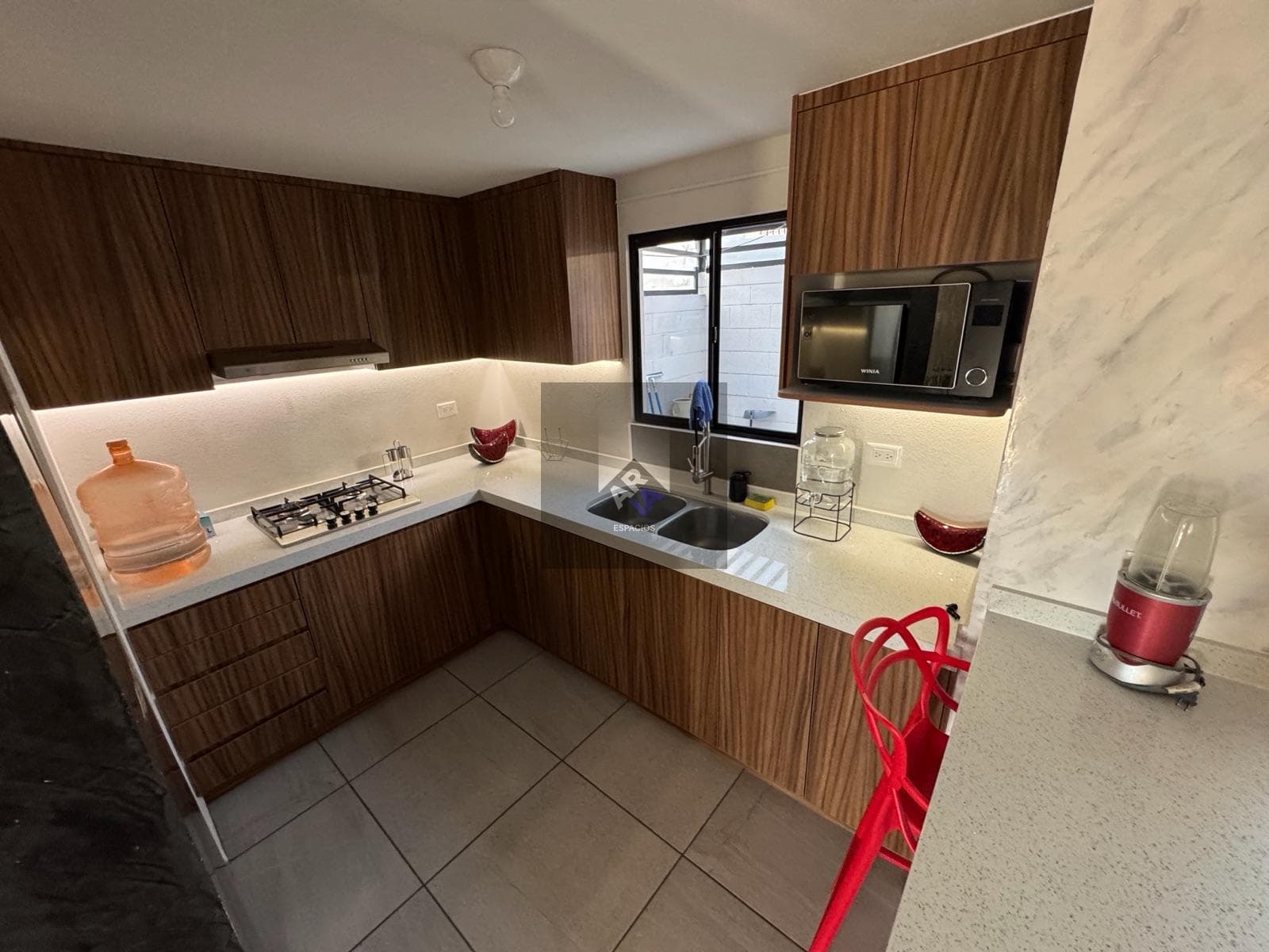 Furnished House for Rent with Utilities and Maintenance Included in Andalucía Residencial