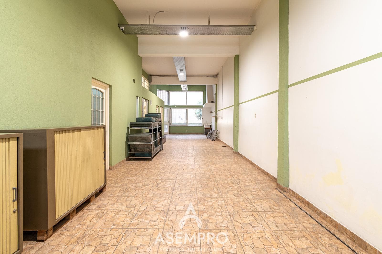 House with a storage unit in Villa del Parque