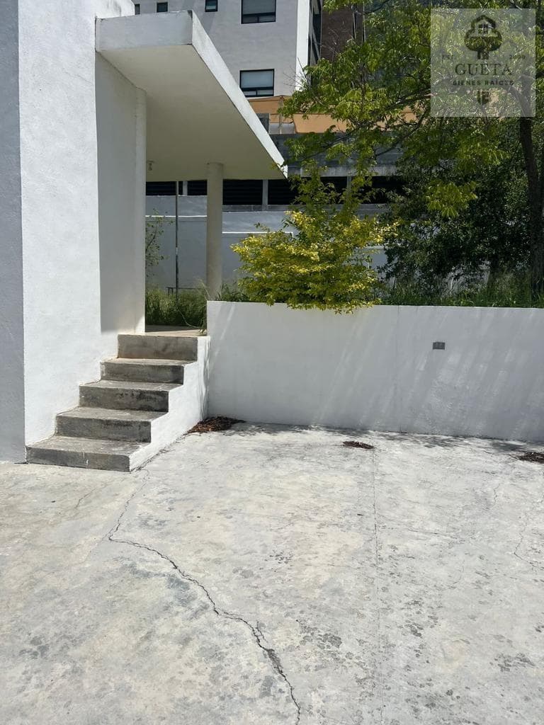 House for Rent in a Subdivision on Privada Fuentes