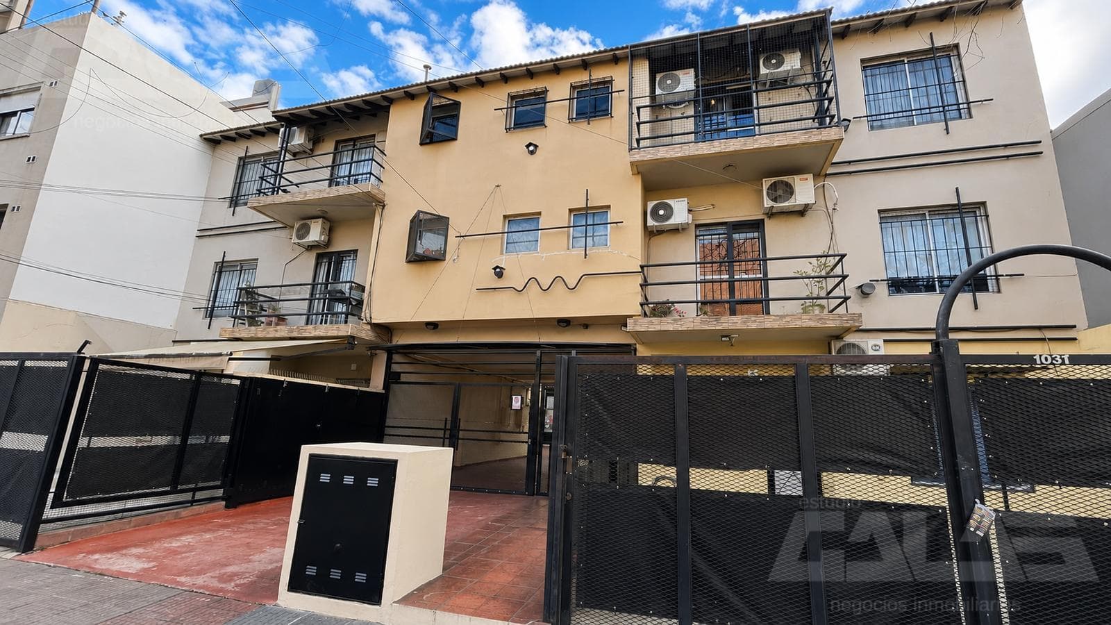 APARTMENT | 2 ROOMS | QUALIFIES FOR MORTGAGE | COMPLEX | SEMI-BUILT-IN KITCHEN | MORÓN