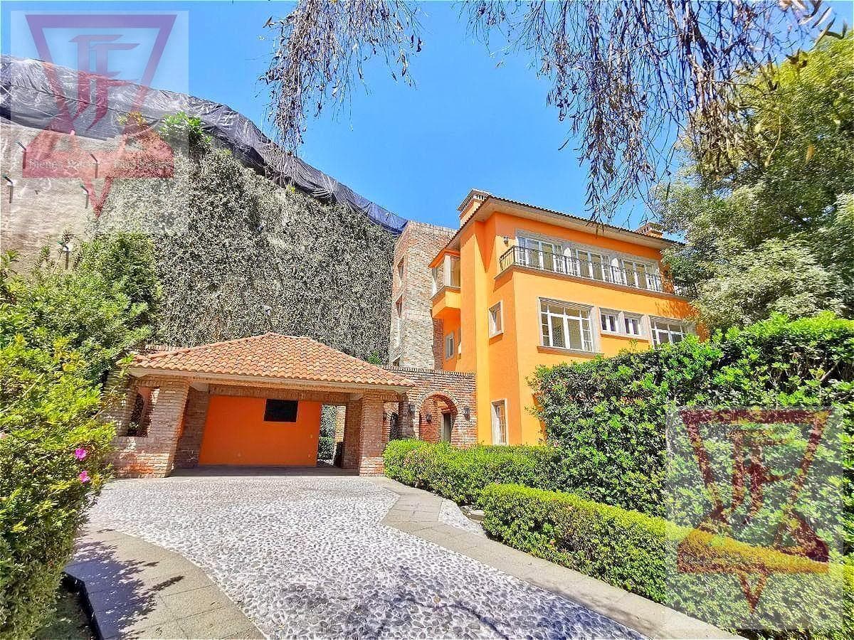 House for Sale in Bosques de las Lomas, Mexico City · Spacious Rooms and Signature Architecture!