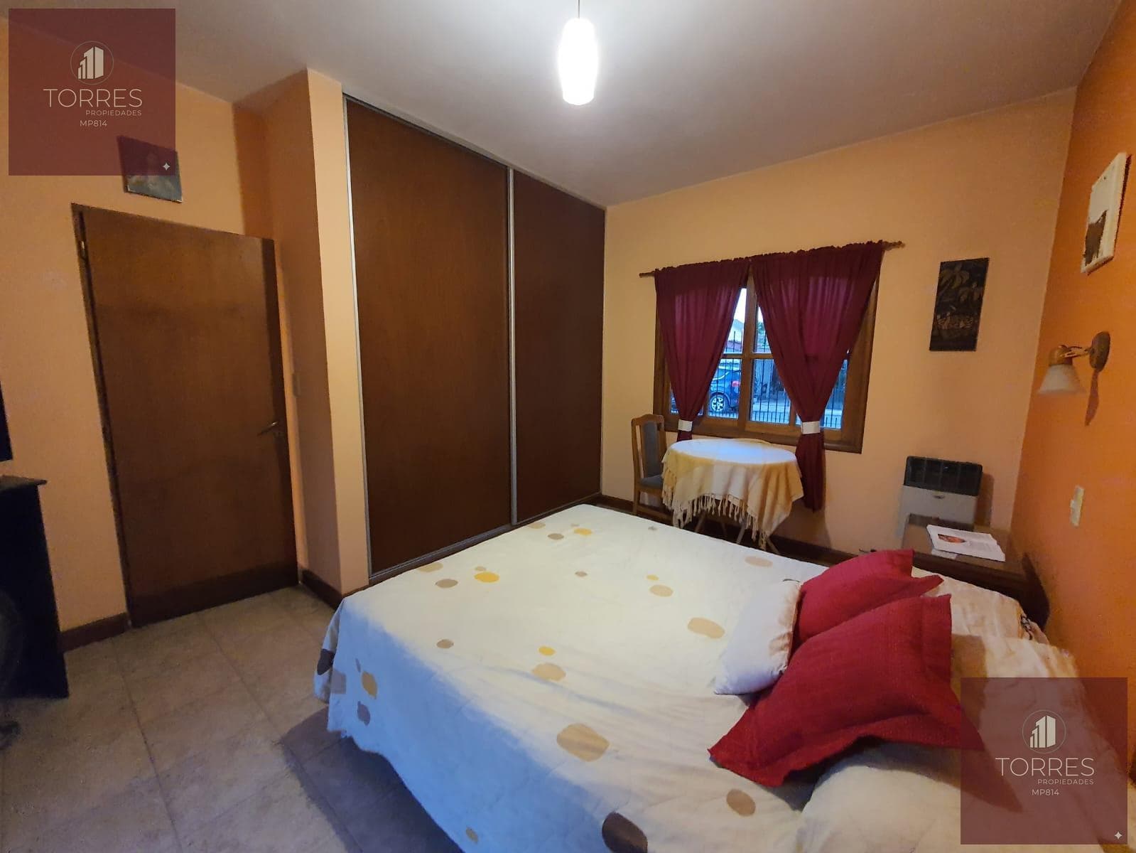 FOR SALE: HOUSE AND COMMERCIAL SPACE IN CENTRAL MERLO, SAN LUIS—3 BEDROOMS