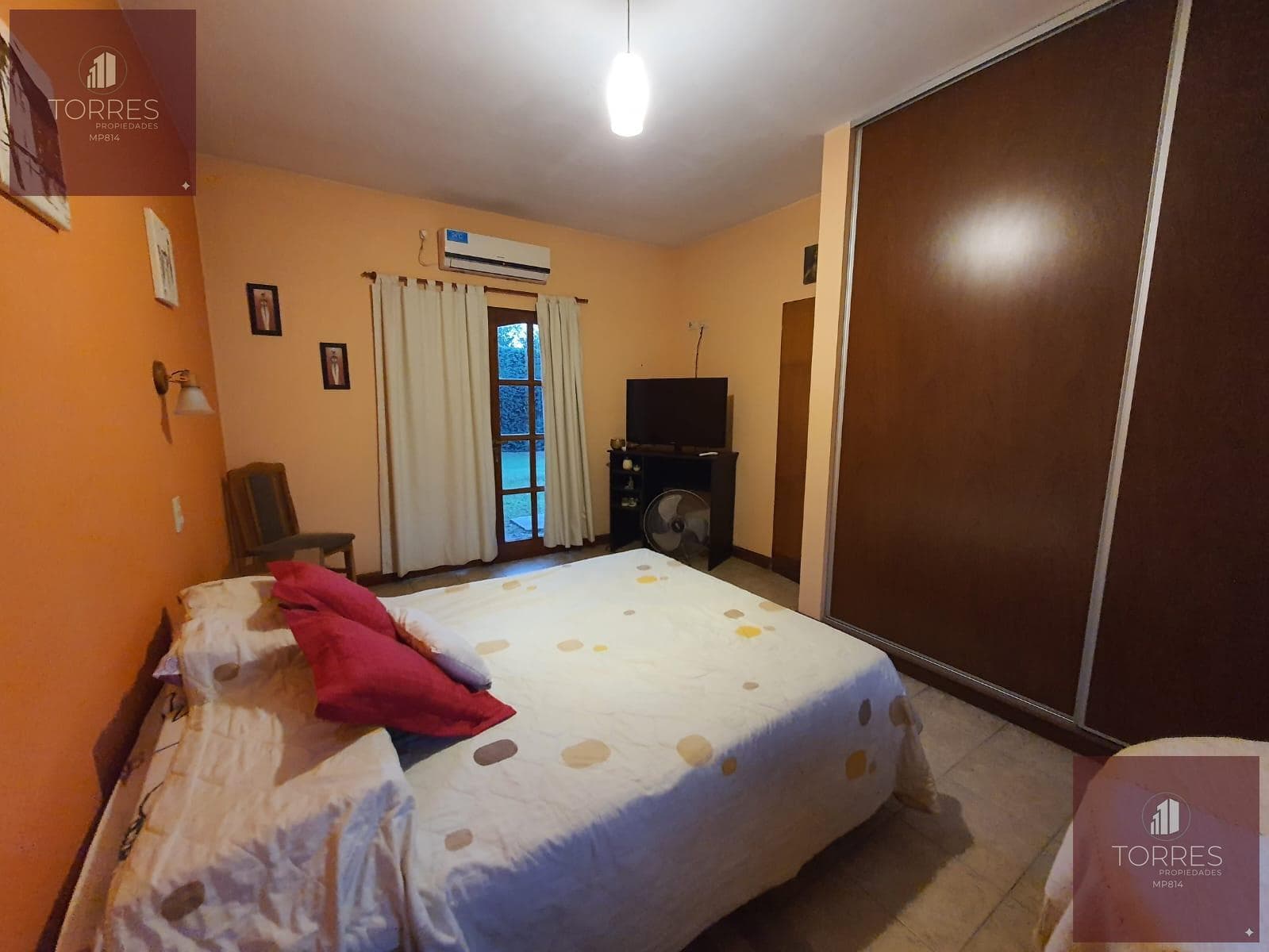 FOR SALE: HOUSE AND COMMERCIAL SPACE IN CENTRAL MERLO, SAN LUIS—3 BEDROOMS