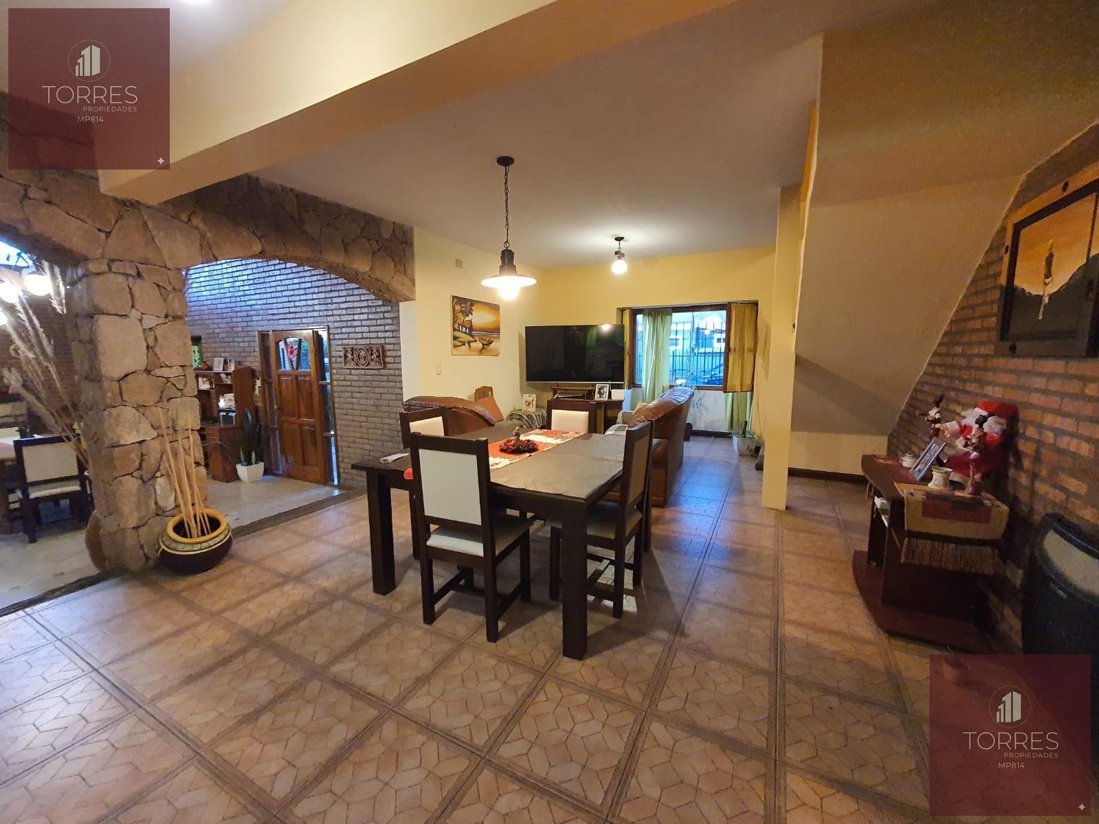 FOR SALE: HOUSE AND COMMERCIAL SPACE IN CENTRAL MERLO, SAN LUIS—3 BEDROOMS