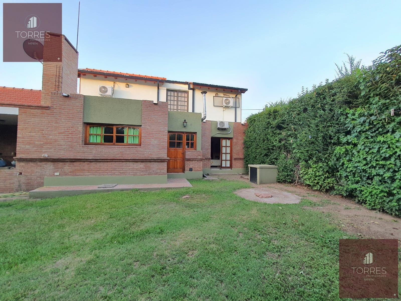 FOR SALE: HOUSE AND COMMERCIAL SPACE IN CENTRAL MERLO, SAN LUIS—3 BEDROOMS
