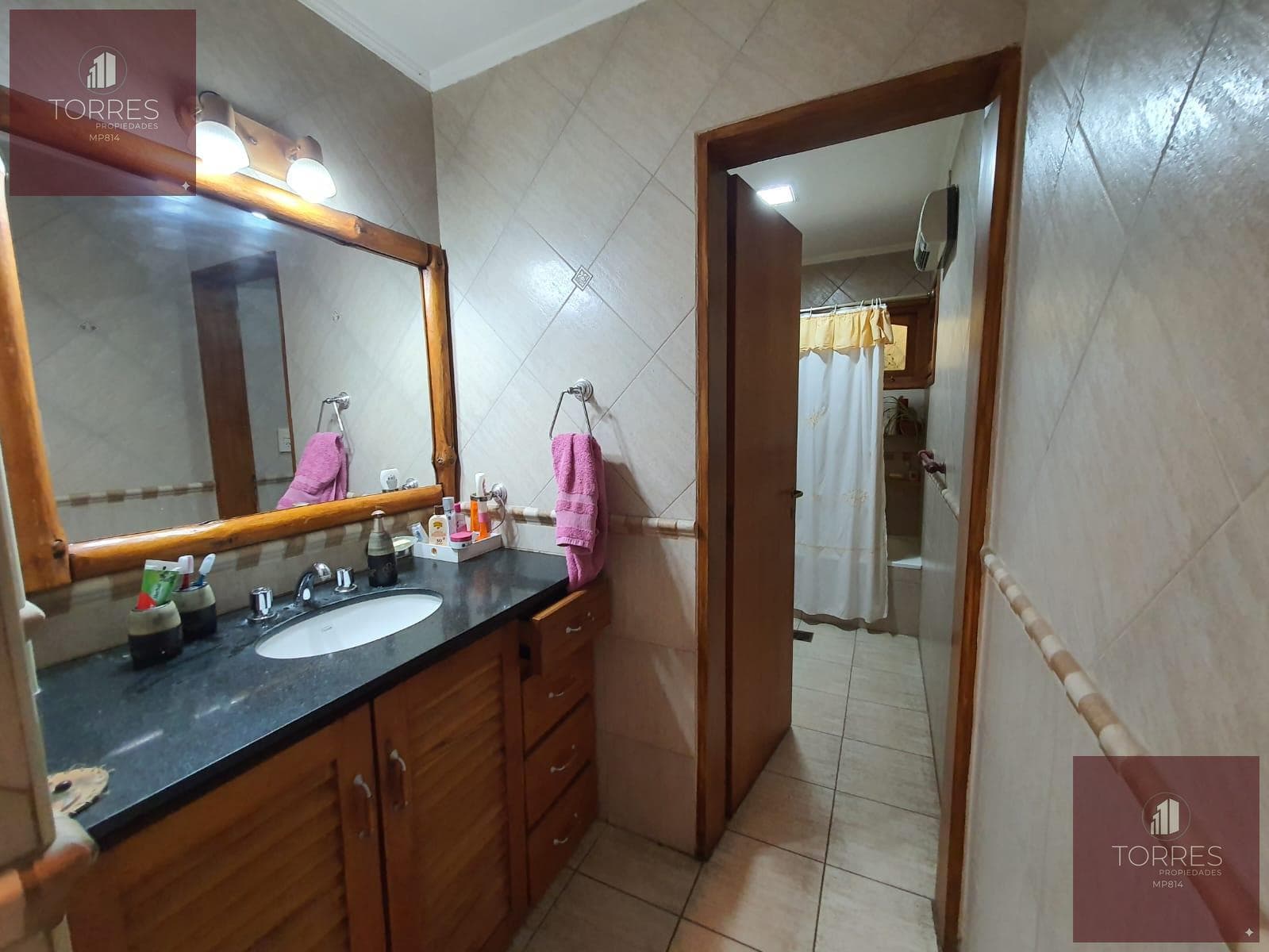FOR SALE: HOUSE AND COMMERCIAL SPACE IN CENTRAL MERLO, SAN LUIS—3 BEDROOMS