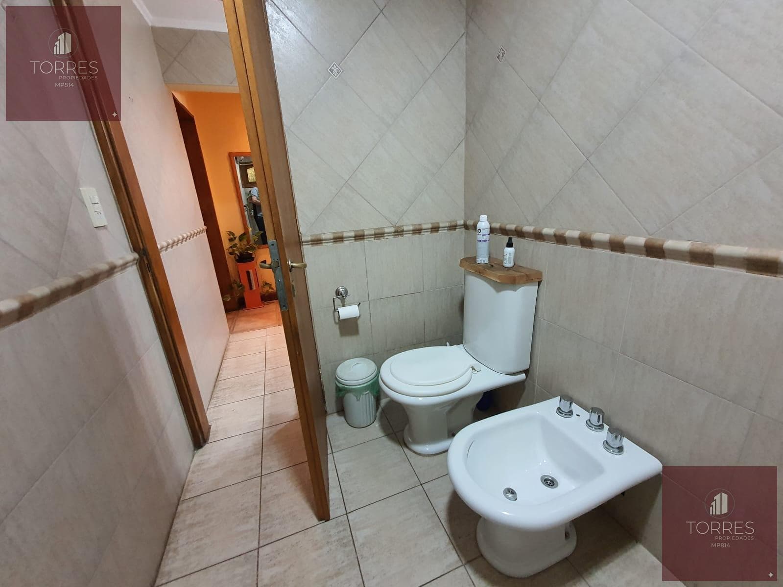 FOR SALE: HOUSE AND COMMERCIAL SPACE IN CENTRAL MERLO, SAN LUIS—3 BEDROOMS