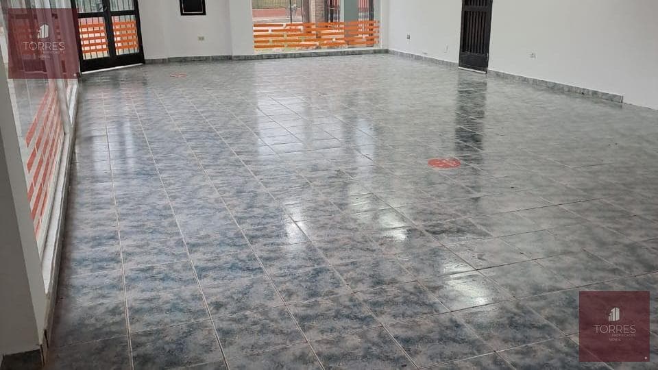 FOR SALE: HOUSE AND COMMERCIAL SPACE IN CENTRAL MERLO, SAN LUIS—3 BEDROOMS