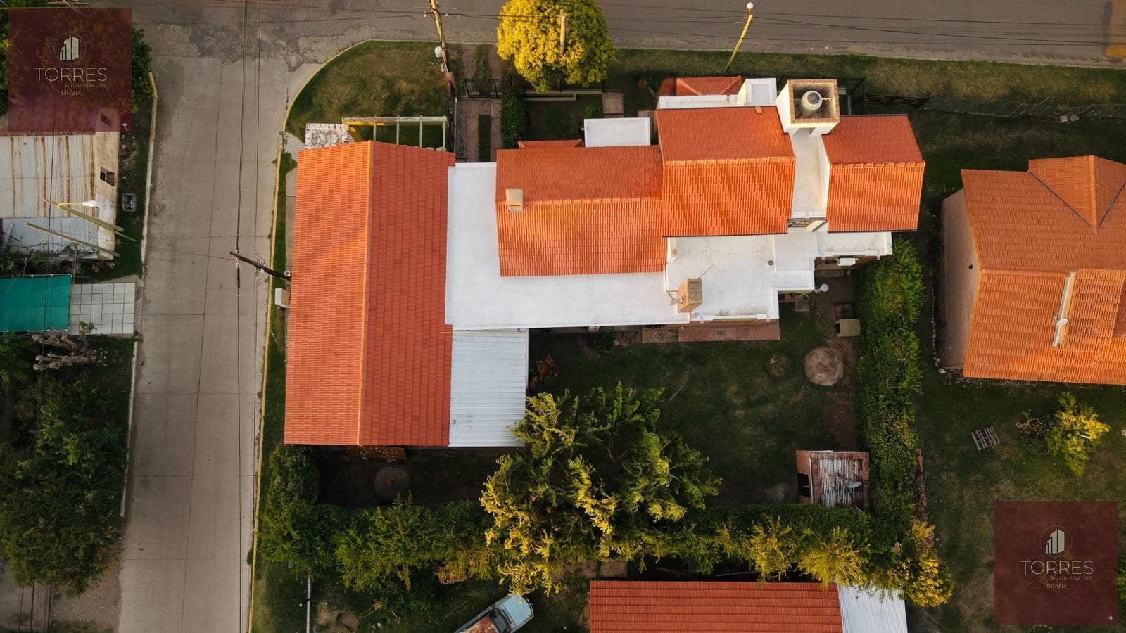 FOR SALE: HOUSE AND COMMERCIAL SPACE IN CENTRAL MERLO, SAN LUIS—3 BEDROOMS