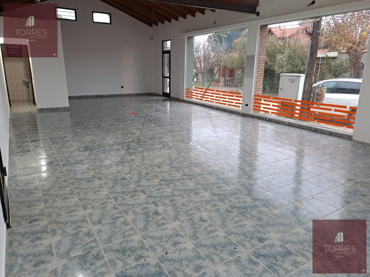 FOR SALE: HOUSE AND COMMERCIAL SPACE IN CENTRAL MERLO, SAN LUIS—3 BEDROOMS
