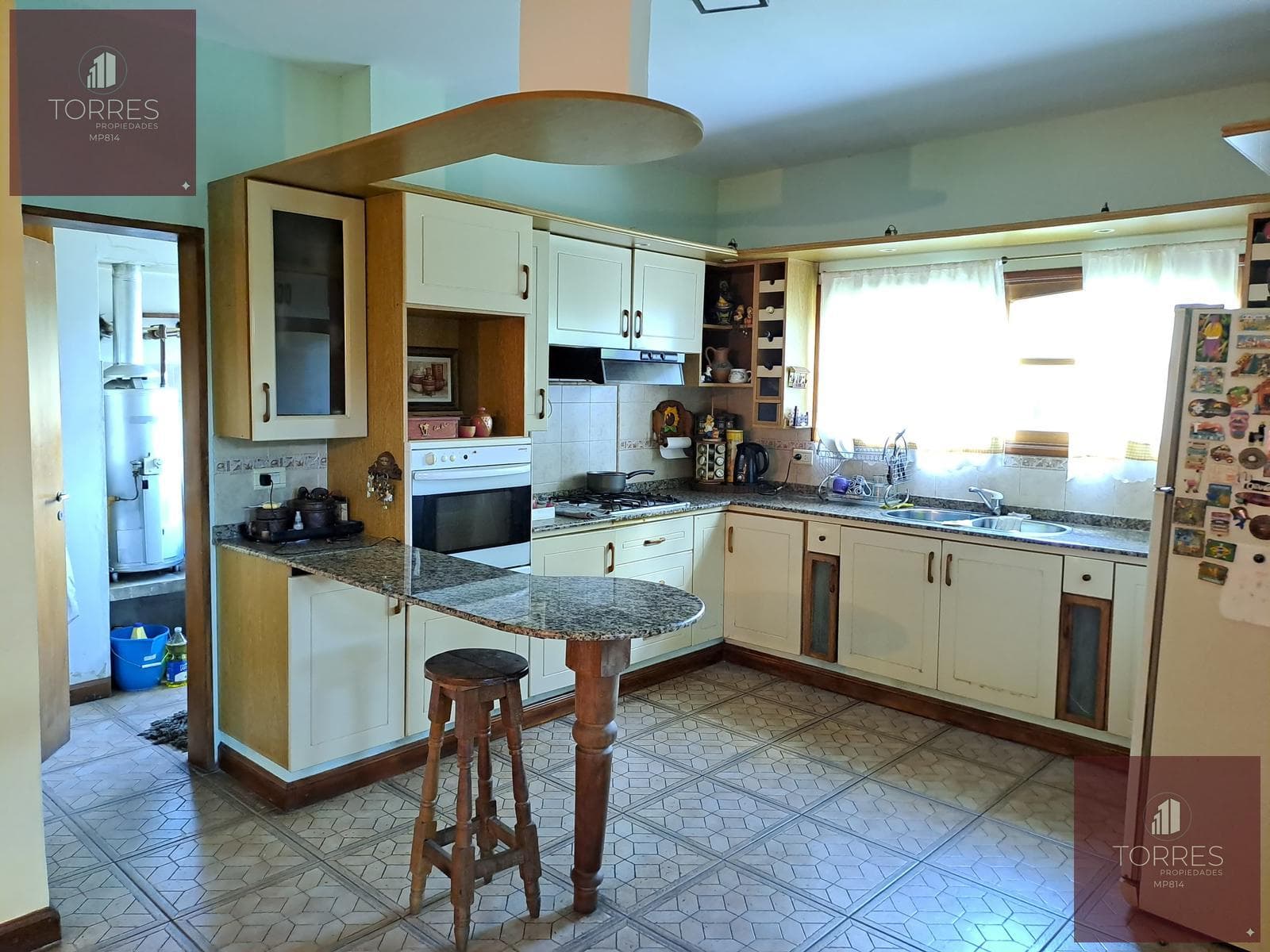 FOR SALE: HOUSE AND COMMERCIAL SPACE IN CENTRAL MERLO, SAN LUIS—3 BEDROOMS