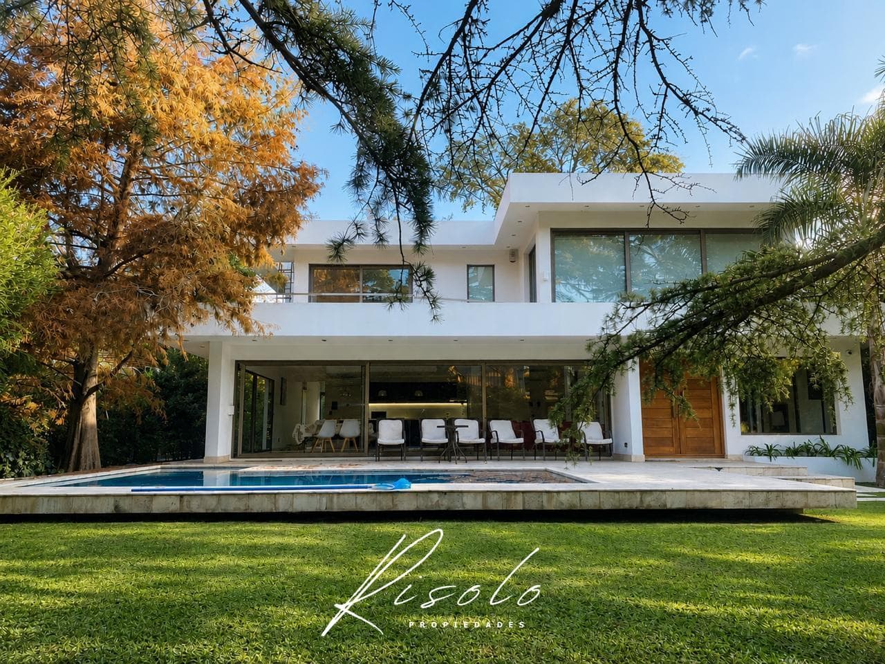 El Barranco - Exclusive Designer Home, Lake, and Nature Just 400 Meters from the Pan-American Highway