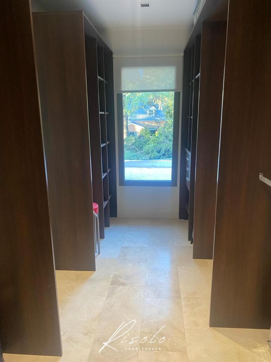 El Barranco - Exclusive Designer Home, Lake, and Nature Just 400 Meters from the Pan-American Highway