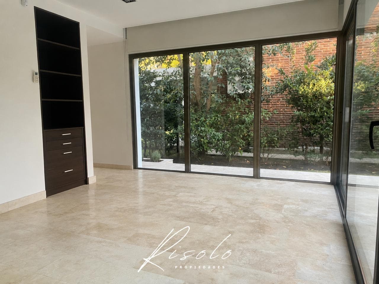 El Barranco - Exclusive Designer Home, Lake, and Nature Just 400 Meters from the Pan-American Highway