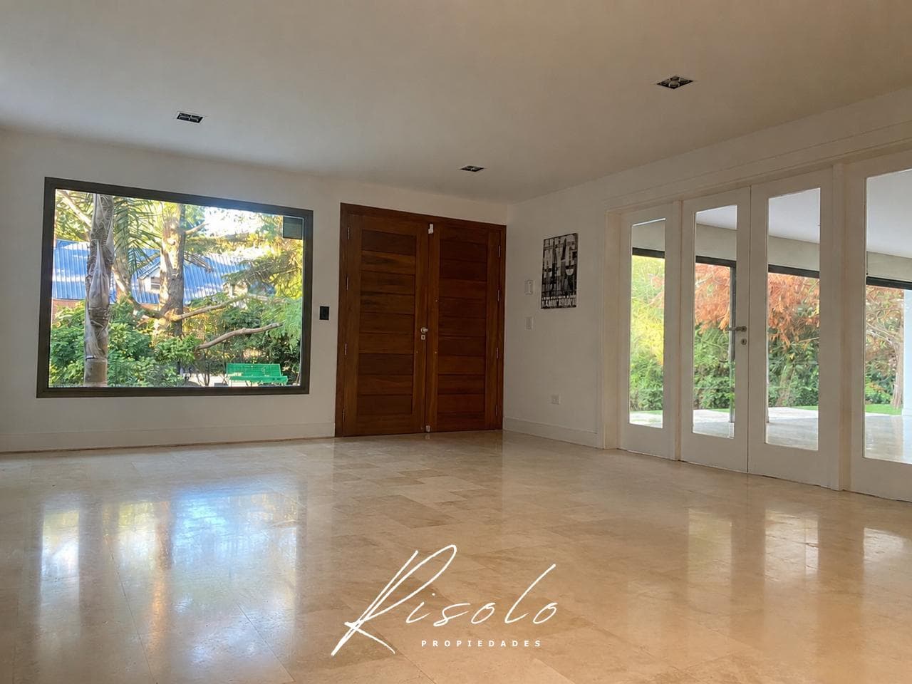 El Barranco - Exclusive Designer Home, Lake, and Nature Just 400 Meters from the Pan-American Highway