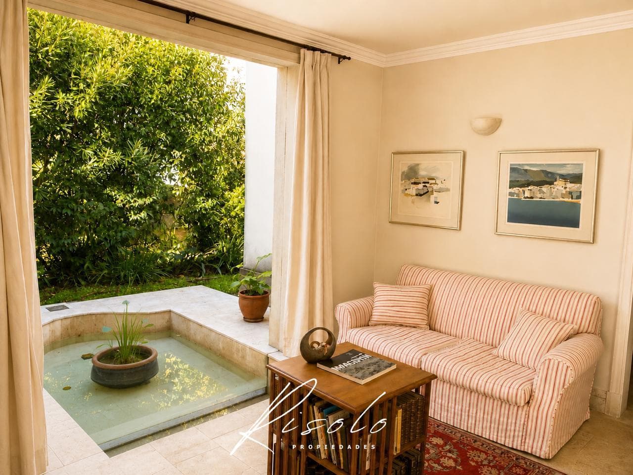 Exclusive Single-Story Home at Martindale Country Club - 2,000 m² Lot, Privacy, Timeless Style
