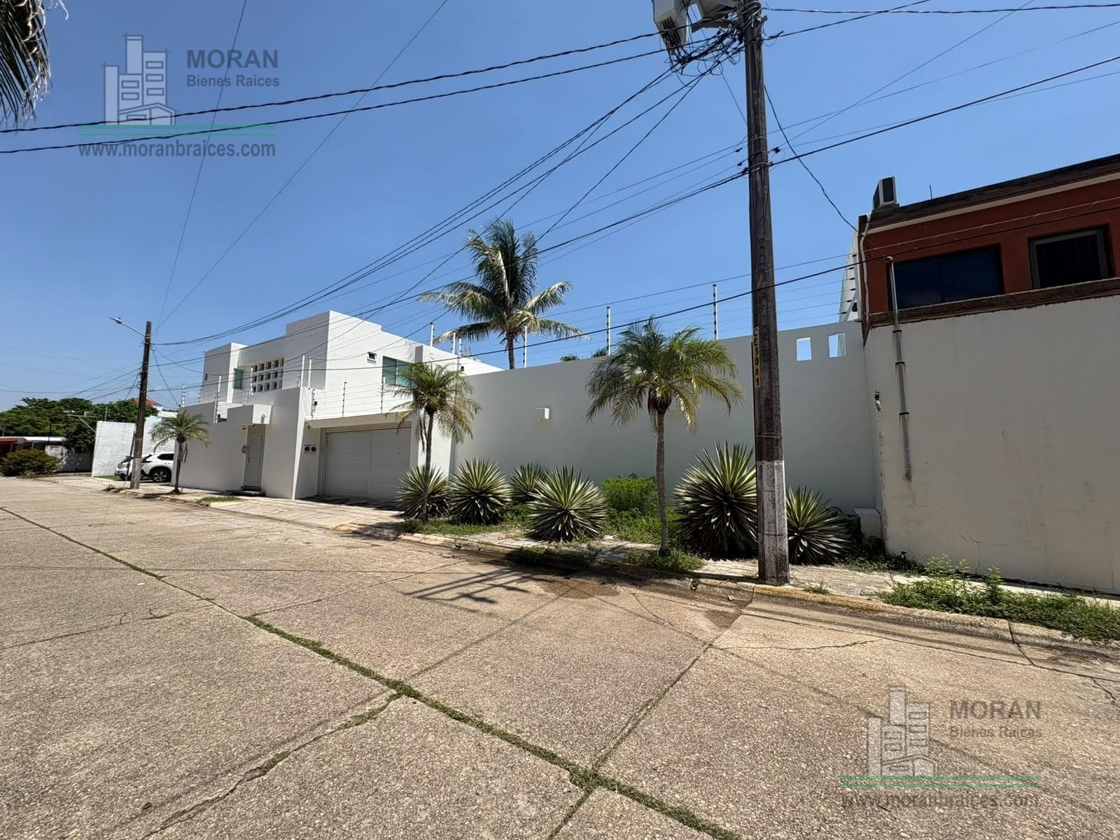 House for Sale on Tamaulipas Street, Petrolera Neighborhood, Coatzacoalcos, Veracruz.